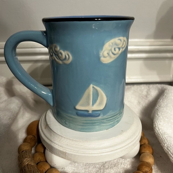 Nwt- Lighthouse 3D  Mug - Picture 3 of 4